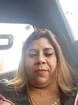 Laura-Hernandez online show from 01.10.25