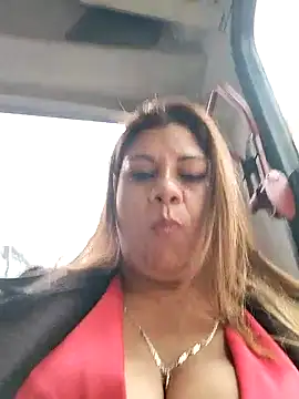 Laura-Hernandez online show from 01.17.25