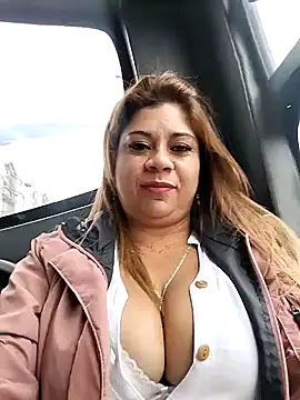 Laura-Hernandez online show from 01.25.25