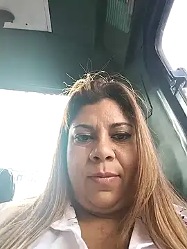 Laura-Hernandez online show from 01.26.25