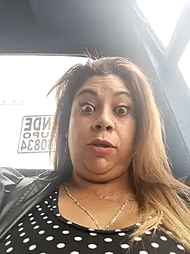 Laura-Hernandez online show from 02.04.25