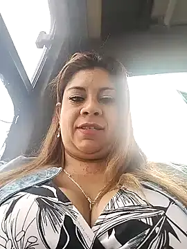 Laura-Hernandez online show from 02.12.25