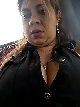 Laura-Hernandez online show from 03.04.25