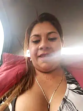 Laura-Hernandez online show from 03.11.25