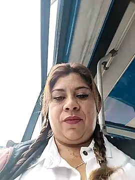 Laura-Hernandez online show from 03.20.25