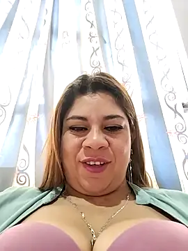 Laura-Hernandez online show from 09.24.25