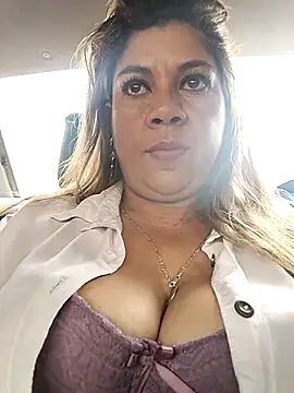 Laura-Hernandez online show from 09.28.25