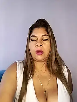 Laura-Hernandez online show from 10.16.25