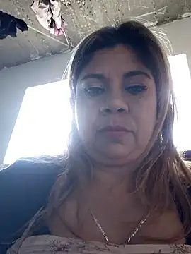 Laura-Hernandez online show from 01.15.26