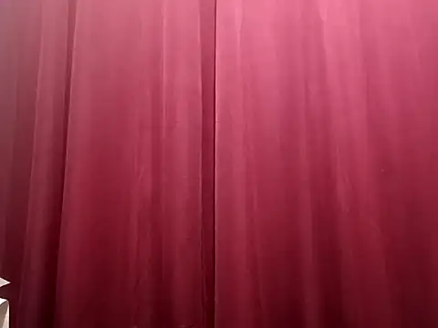 Snapshot of Bigcocks01 chatting on 02.04.25 Bigcocks01 online show from 02.04.25