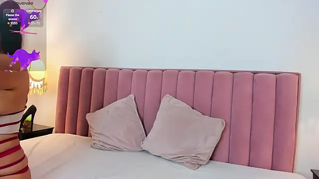 Snapshot of Stefyrossy chatting on 10.21.25 Stefyrossy online show from 10.21.25