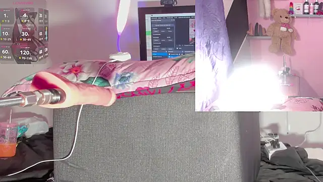 kira touka online show from 11.27.25