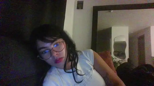 Kiri Cutee online show from 02.17.25