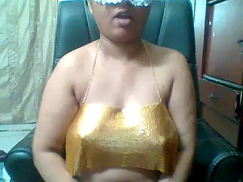 kamayanisingh24 online show from 12.12.24