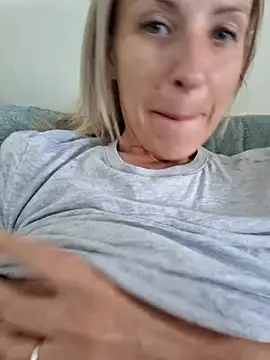 YourJuliena online show from 02.20.25