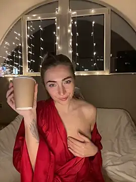 Snapshot of kira_proxima_02 chatting on 12.15.24 kira proxima 02 online show from 12.15.24