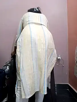 Snapshot of Ananya_34 chatting on 02.18.25 Ananya 34 online show from 02.18.25