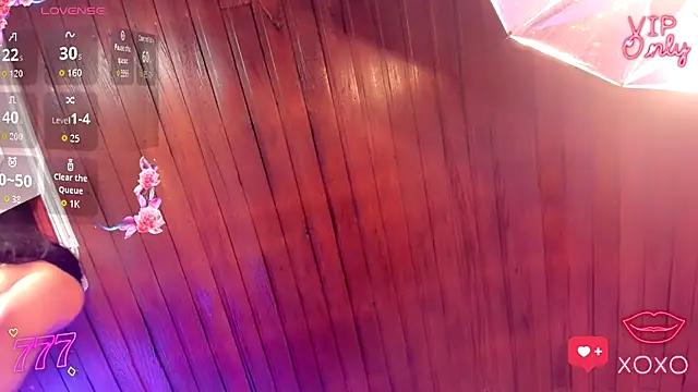 Snapshot of Alliemilky chatting on 02.24.26 Alliemilky online show from 02.24.26