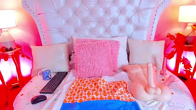 AliceLamore online show from 01.22.25