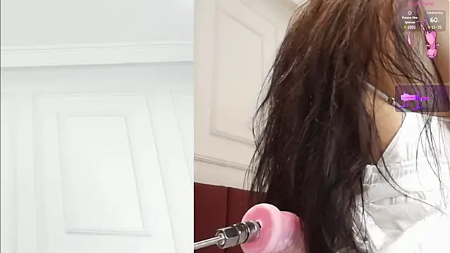 Snapshot of Luna_monroe_ chatting on 02.20.25 Luna monroe online show from 02.20.25