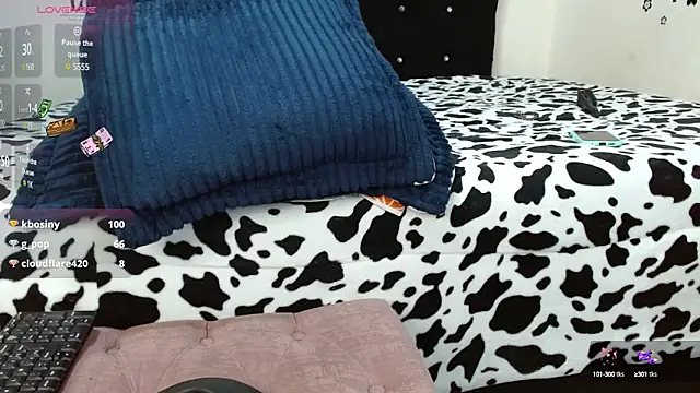 Snapshot of jeff_and_jade chatting on 12.04.24 jeff and jade online show from 12.04.24