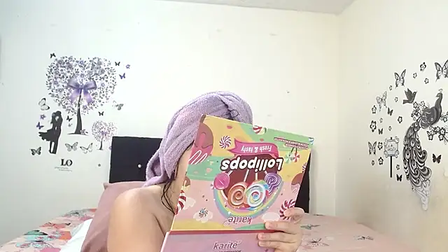 Snapshot of jeff_and_jade chatting on 09.18.25 jeff and jade online show from 09.18.25