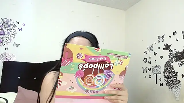 Snapshot of jeff_and_jade chatting on 09.29.25 jeff and jade online show from 09.29.25