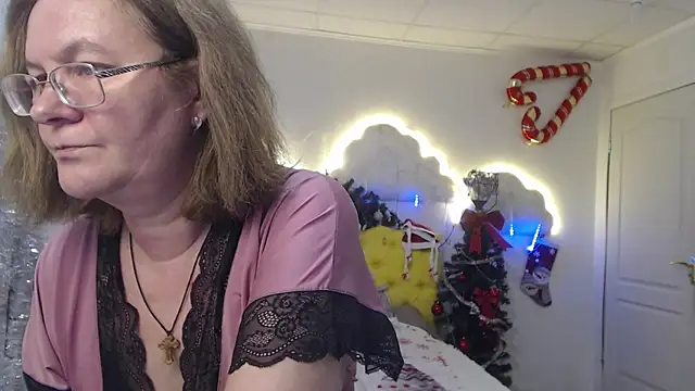 HolyMilfa online show from 01.04.25