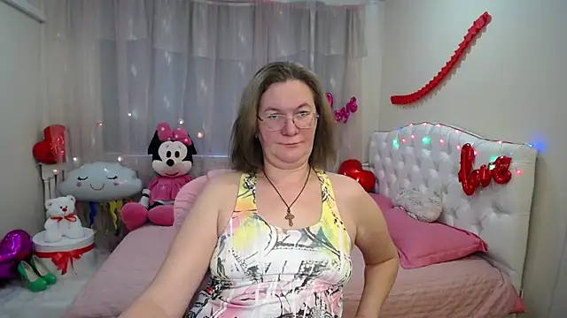 HolyMilfa online show from 02.12.25