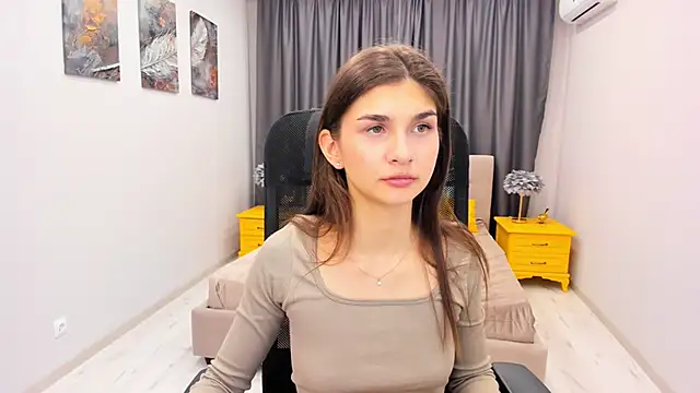 MiaAxel online show from 03.14.25