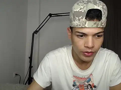 Snapshot of SWEET_MIGUEL chatting on 10.01.25 SWEET MIGUEL online show from 10.01.25