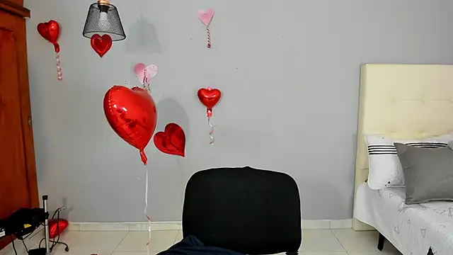 Maia W10 online show from 02.19.25