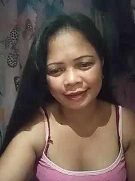 Snapshot of 880HOT chatting on 07.19.26 880HOT online show from 07.19.26