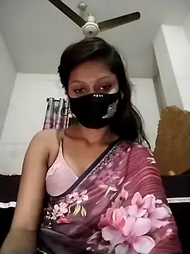 Snapshot of Nadia-2 chatting on 11.15.25 Nadia-2 online show from 11.15.25