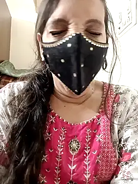 Snapshot of Sahana_Telugu_Girl chatting on 01.28.25 Sahana Telugu Girl online show from 01.28.25