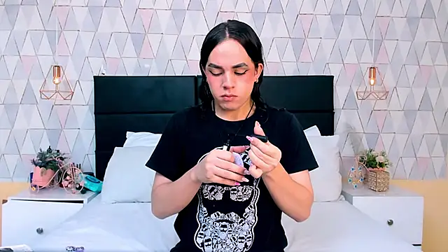 JustinePerry online show from 04.16.26