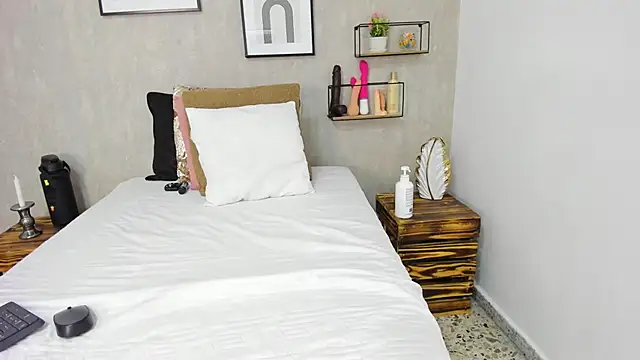 Snapshot of afrodita_martinez chatting on 02.11.25 afrodita martinez online show from 02.11.25