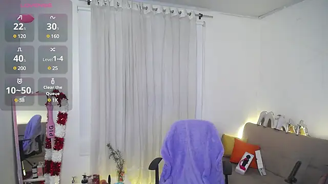 Snapshot of 911Calling chatting on 12.31.24 911Calling online show from 12.31.24