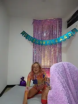 Snapshot of 911Calling chatting on 02.08.25 911Calling online show from 02.08.25