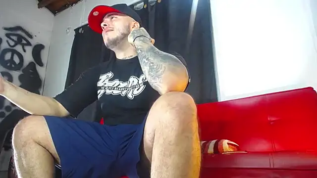 Snapshot of Dexter-T chatting on 12.12.24 Dexter-T online show from 12.12.24