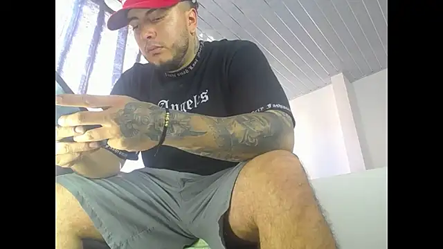 Snapshot of Dexter-T chatting on 09.10.25 Dexter-T online show from 09.10.25