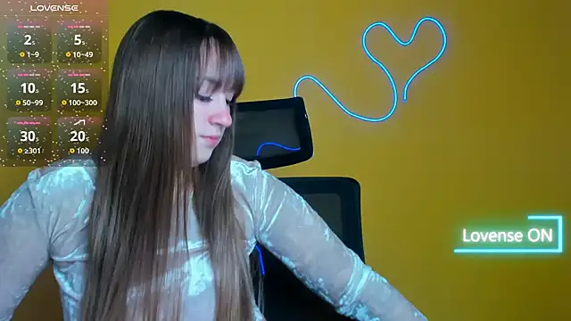 Snapshot of Evelina_GG chatting on 10.17.25 Evelina GG online show from 10.17.25