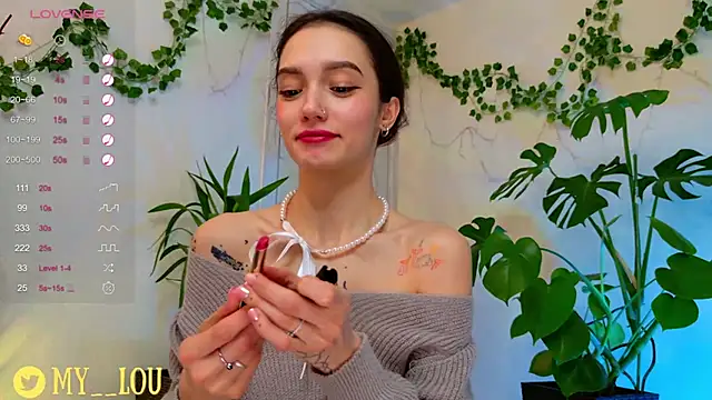 Snapshot of MyLou_ chatting on 12.15.24 MyLou online show from 12.15.24