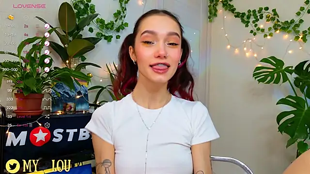 Snapshot of MyLou_ chatting on 12.16.24 MyLou online show from 12.16.24