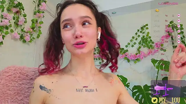 Snapshot of MyLou_ chatting on 03.16.25 MyLou online show from 03.16.25