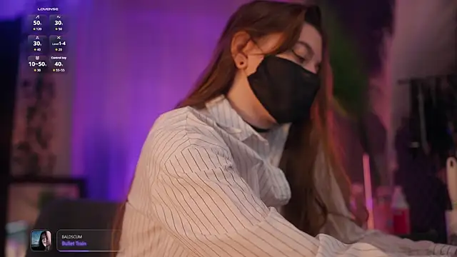 Snapshot of aarimass chatting on 10.18.25 aarimass online show from 10.18.25