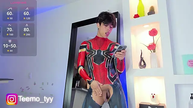 Snapshot of teemotwink chatting on 09.24.25 teemotwink online show from 09.24.25