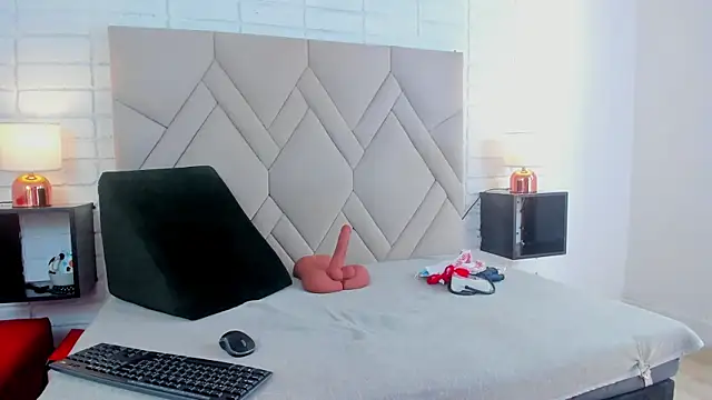 Snapshot of Kasandra_Gomez chatting on 01.17.25 Kasandra Gomez online show from 01.17.25