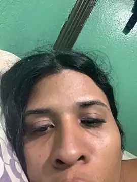 Snapshot of La_Perversa69 chatting on 10.22.25 La Perversa69 online show from 10.22.25