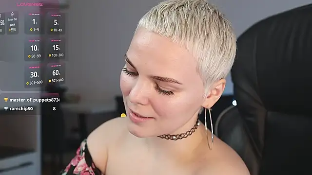 LikaBerry1 online show from 02.04.25